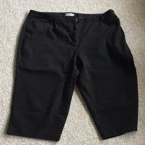 Briggs Black Women's capris